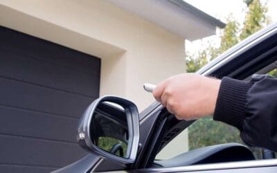 My Garage Door Won’t Open (or Close)! Your Salt Lake City Troubleshooting Guide (and When to Call Us)